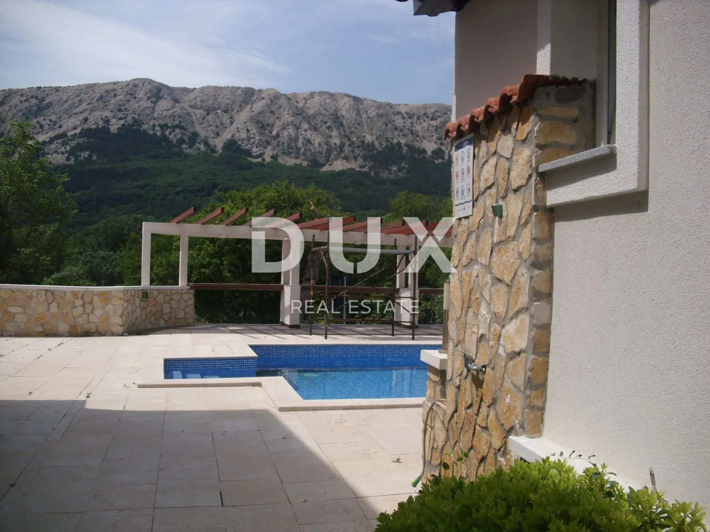 otok krk, baška - 4 kuće sa 8 apartmana i bazenom - slika 9