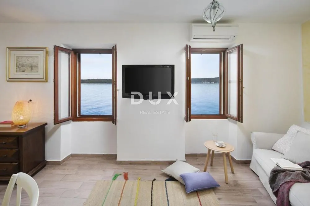 istra, rovinj, 1-sobni stan, 34 m2, prvi red do mora - slika 4