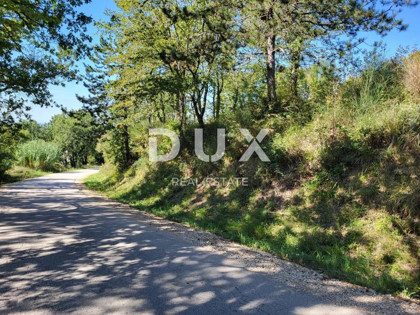 istra, grožnjan - zemljište s prekrasnim pogledom - slika 9