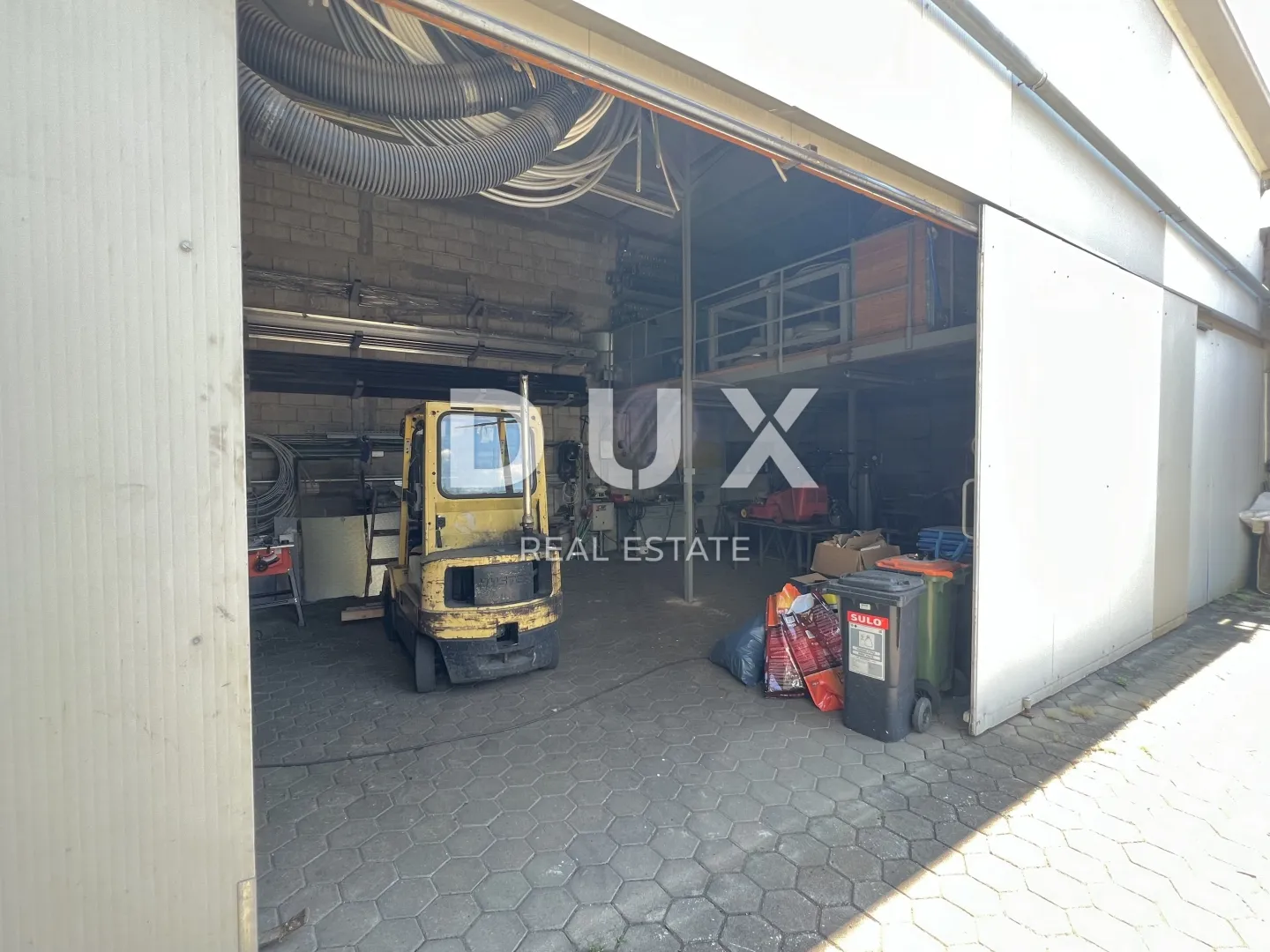 matulji, okolica - poslovno stambena zgrada od 350 m2 + okućnica 1000m2 - slika 13