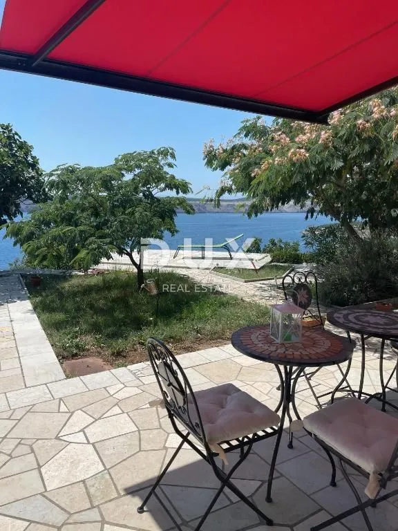 crikvenica, jadranovo -prostrani stan u prizemlju, 80 m od mora - slika 9