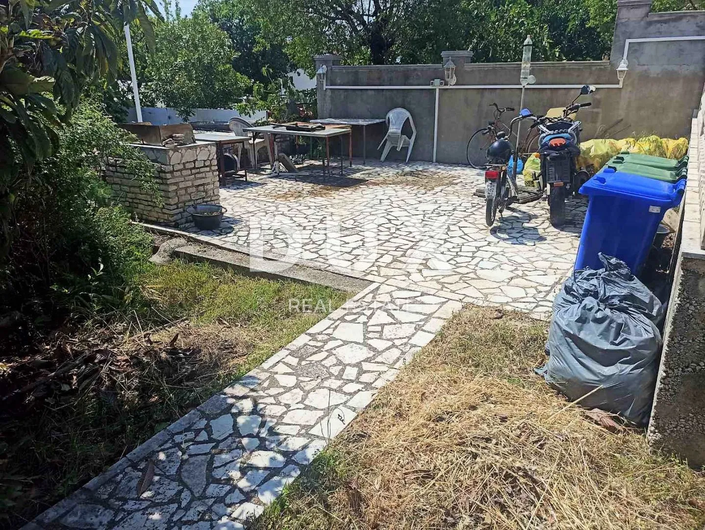 istra, medulin - atraktivna samostojeća kuća 200 m od mora! - slika 8