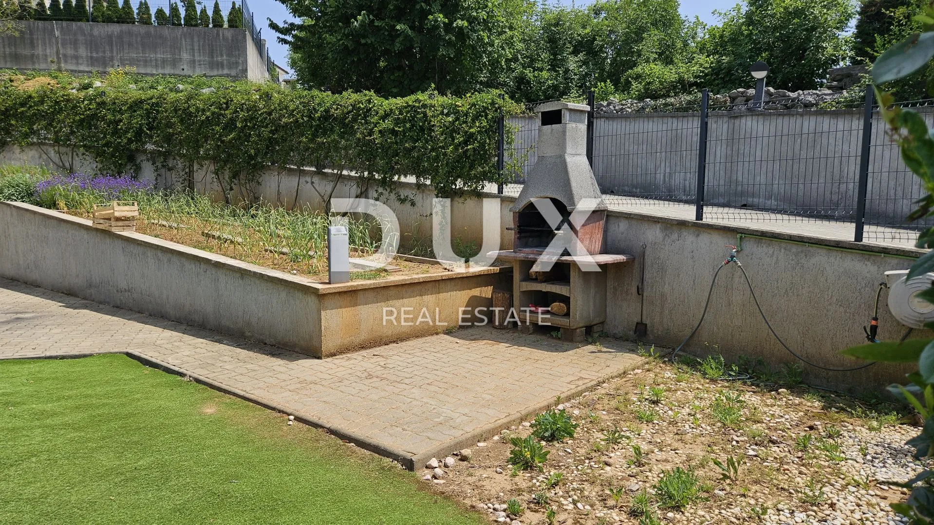 kastav - novogradnja predivan 3s+db stan 111m2 sa okućnicom - slika 3
