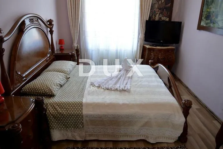 istra, pula - apartmanska kuća u strogome centru s bazenom i okućnicom - slika 35