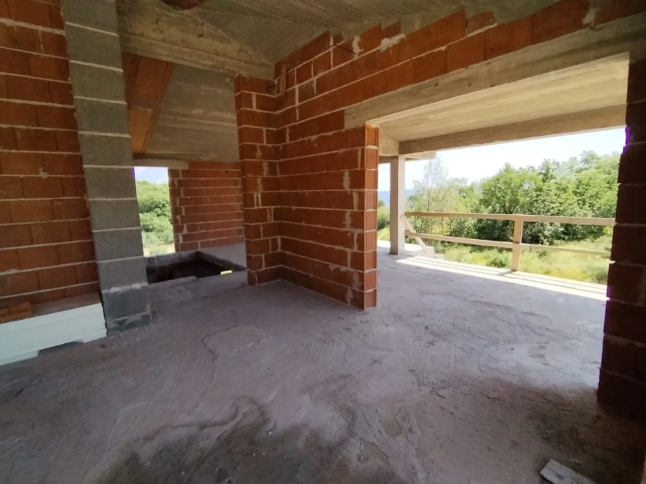 istra, labin - kuća u roh bau fazi - slika 17