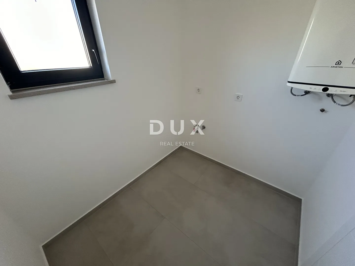 šibenik, tribunj – stan s pogledom na more u novogradnji! prilika! - slika 15