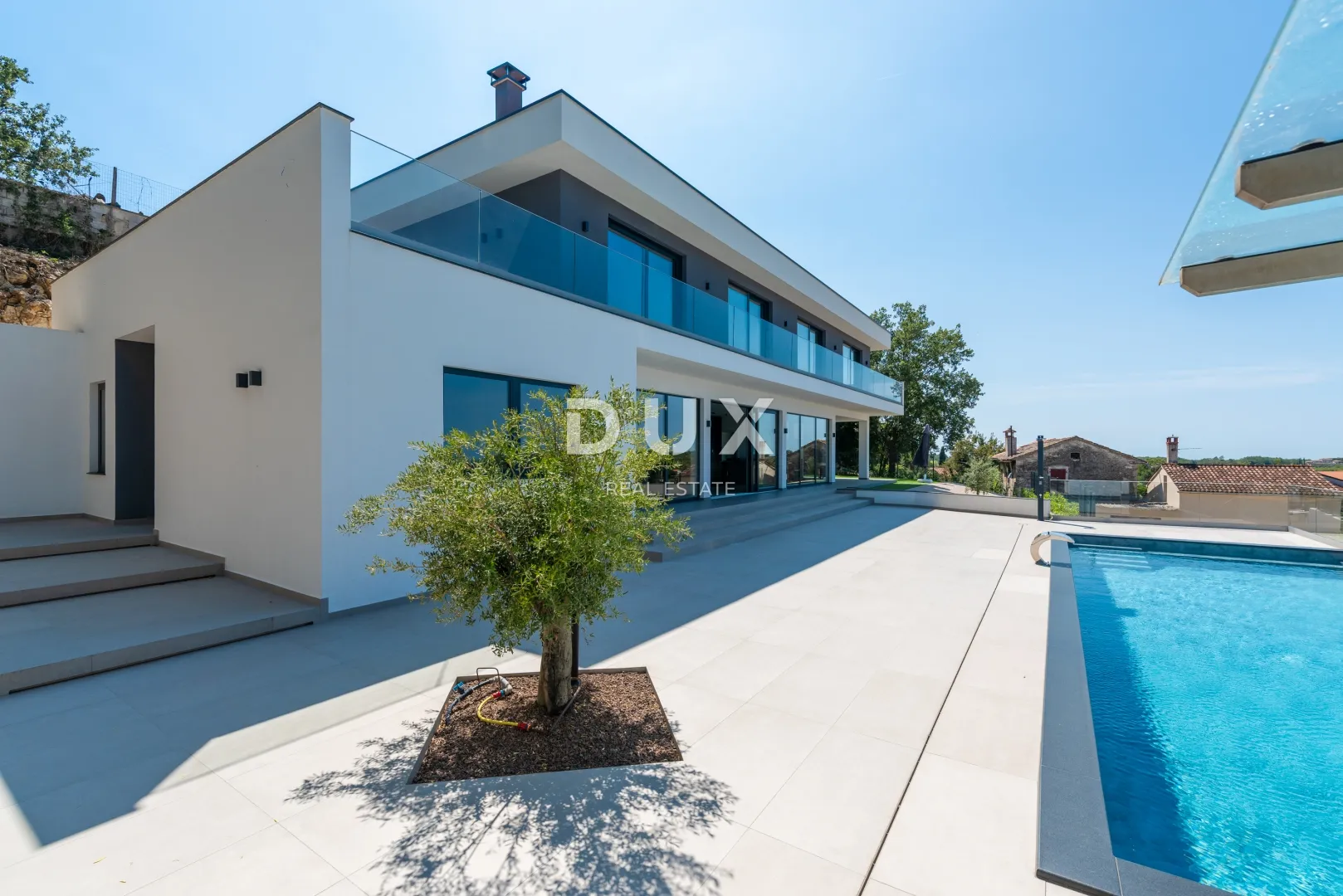 istra, vižinada - luksuzna vila sa infinity bazenom - slika 2