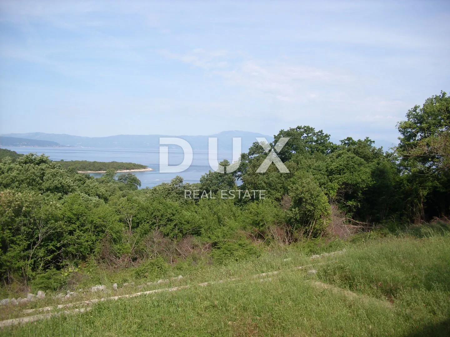 otok krk, njivice - samostojeća kuća prvi red do mora - slika 8