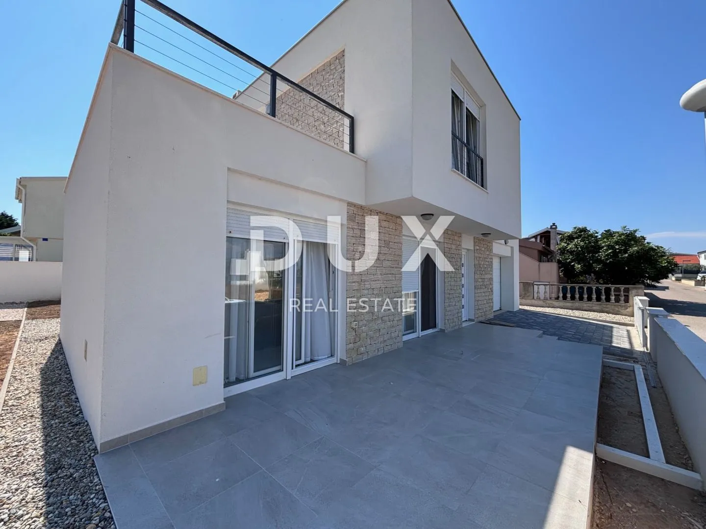otok vir - moderna vila 100m od mora - slika 2