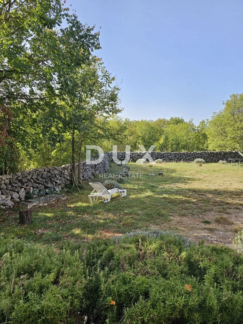 otok krk, vrbnik (okolica) - samostojeća kuća na osami sa dva apartmana - slika 20