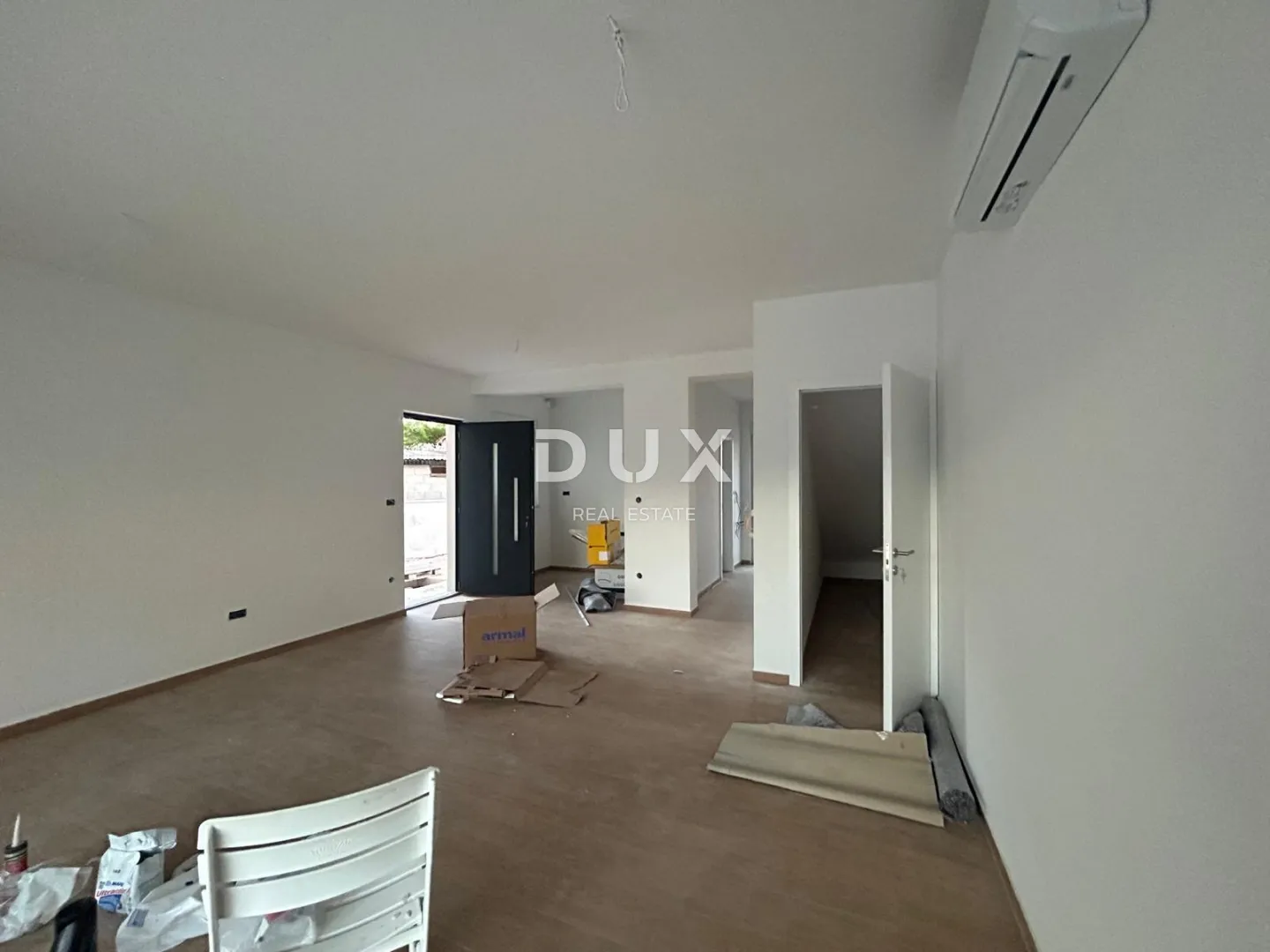 šibenik, pirovac - moderan duplex s bazenom u novogradnji - slika 6