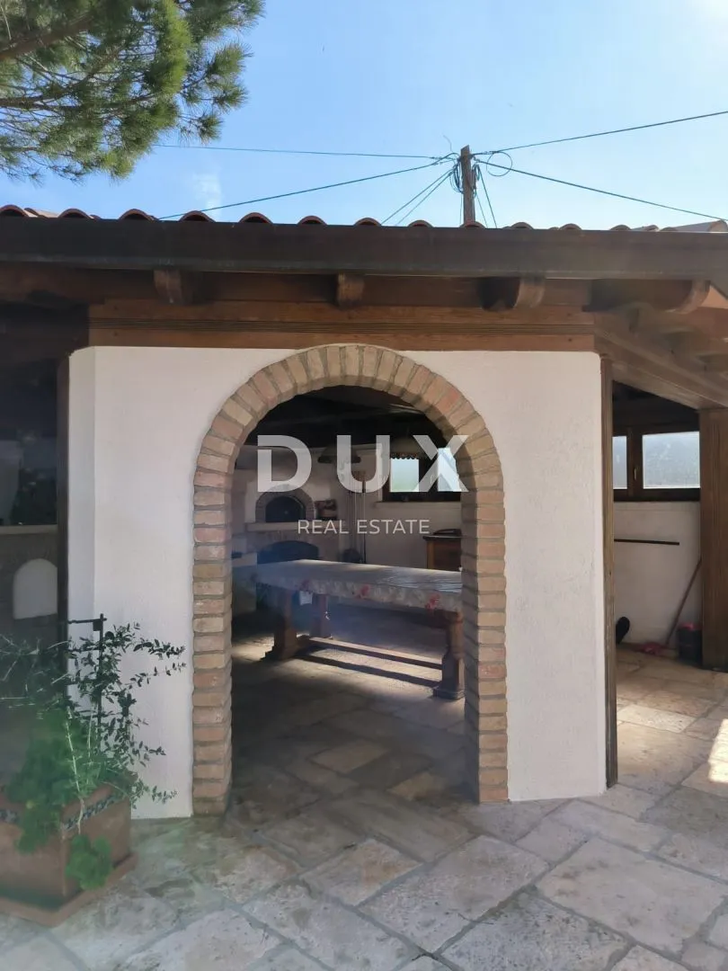 istra, umag - raskošna vila prvi red do mora! - slika 17