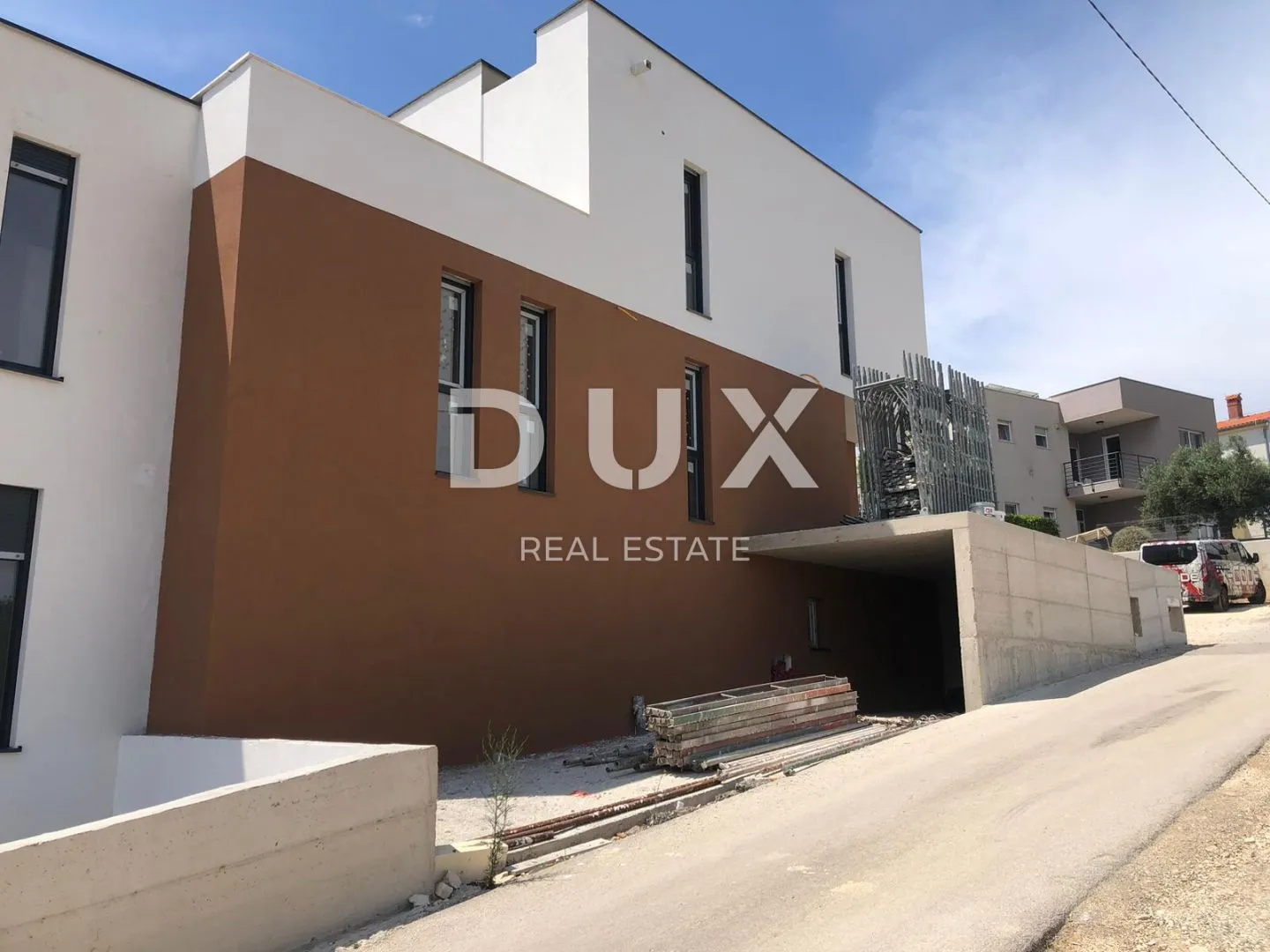 istra, medulin nova vila s bazenom i pogledom na more! - slika 10