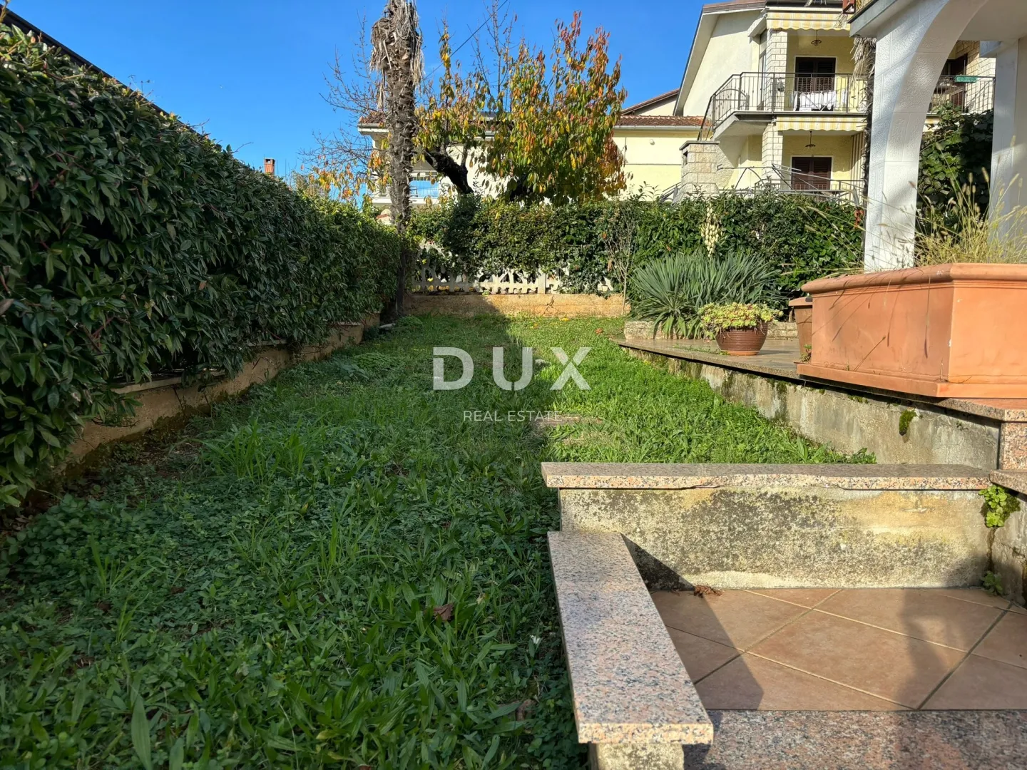istra, poreč - komforan stan sa okućnicom u centru grada! - slika 13