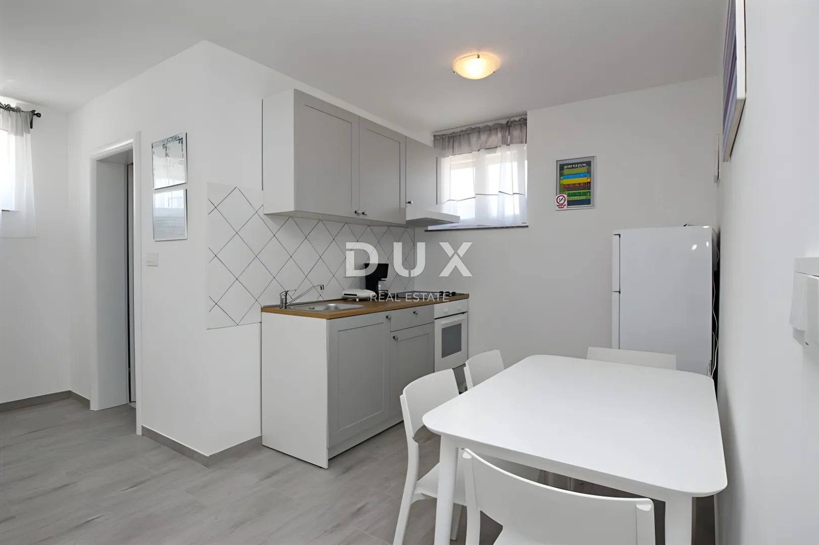 otok krk, baška - dva apartmana prvi red do mora - slika 27
