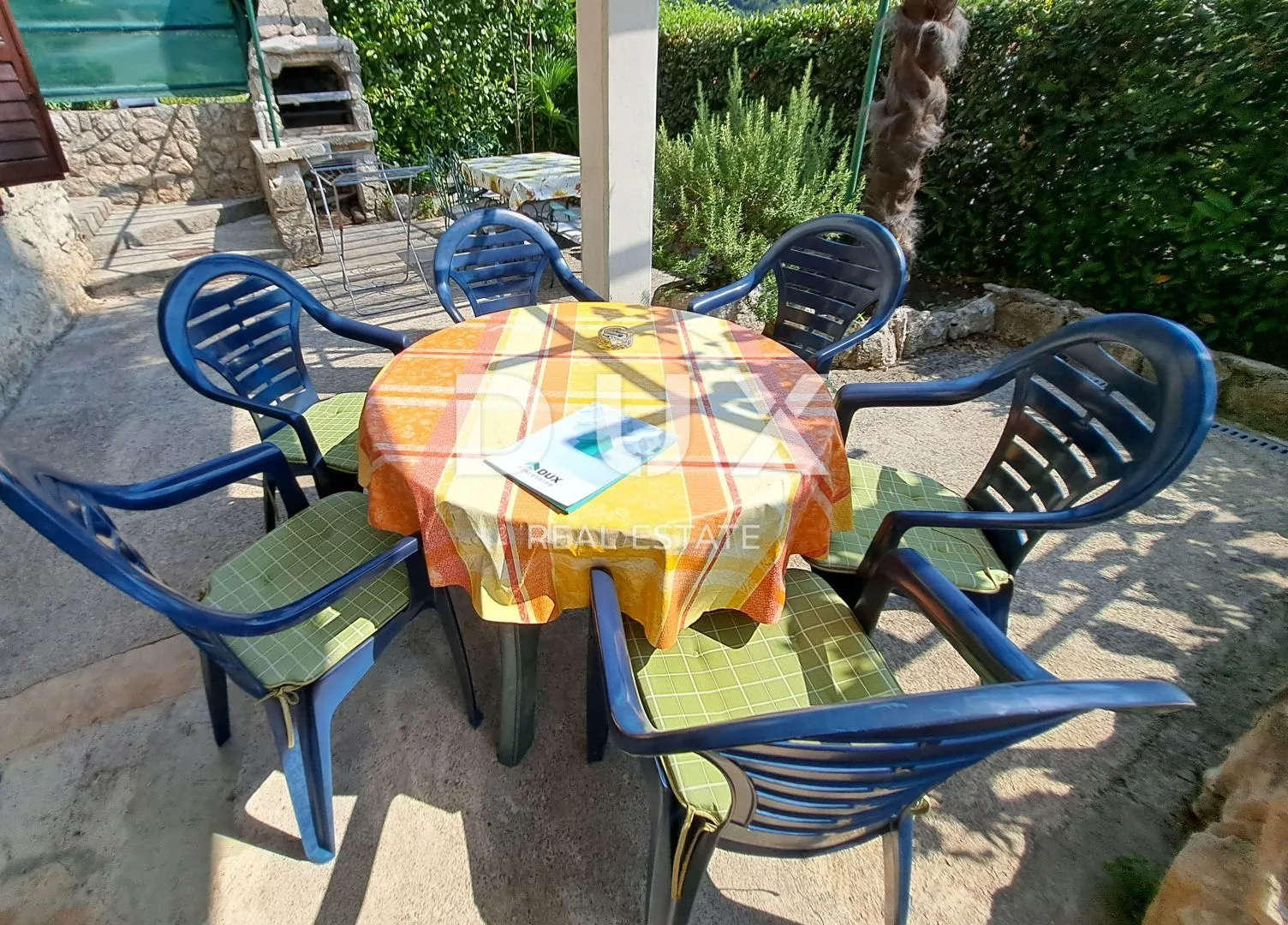 opatija, mošćenička draga - tri stambene jedinice s pogledom na more - slika 23