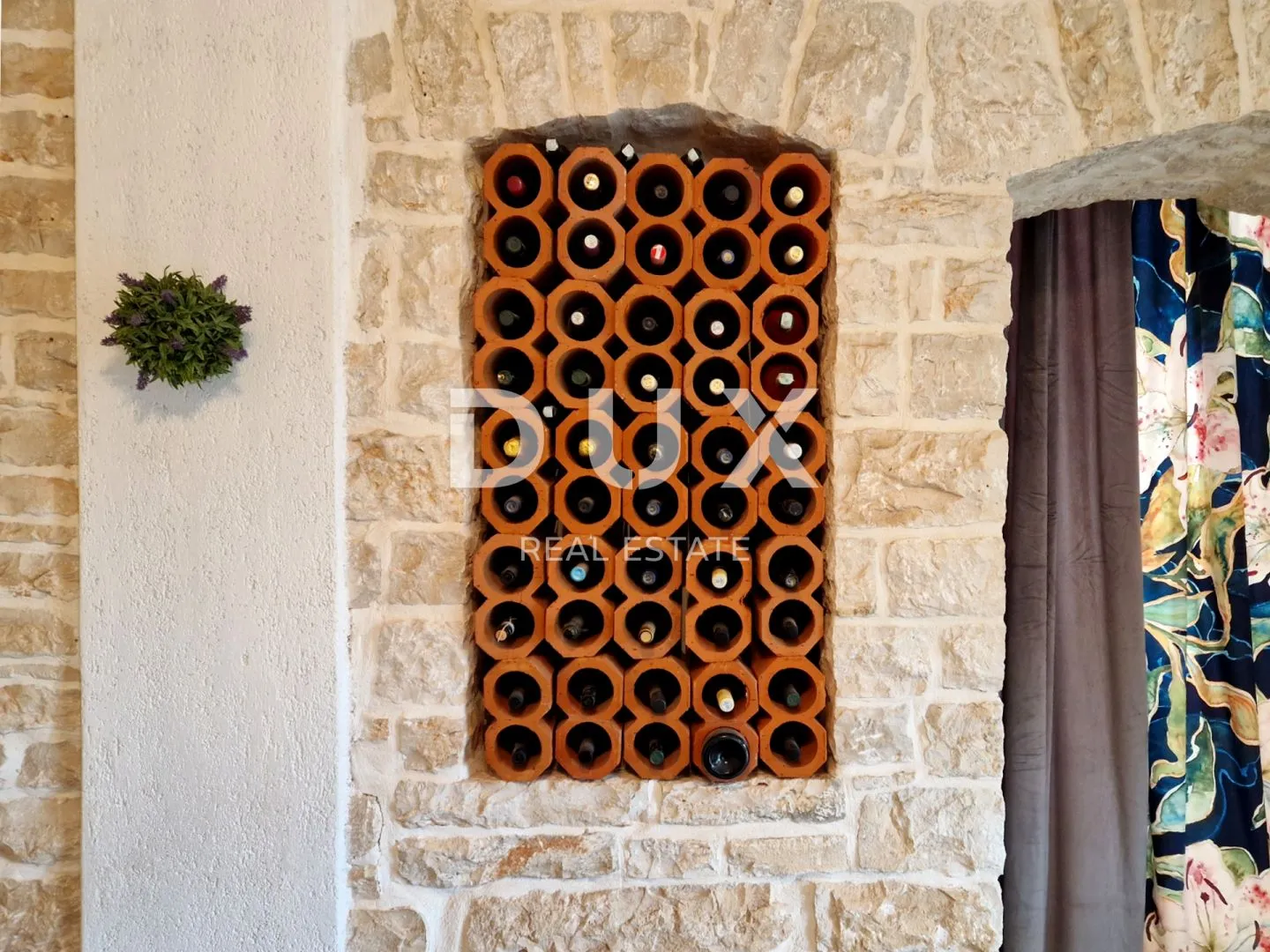 istra, kanfanar - kamena kuća s okućnicom - slika 19