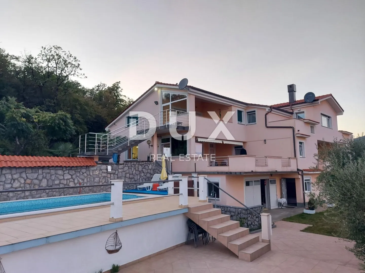 opatija, veprinac - vila 1000m2 s pogledom na more, 6 apartmana i bazenom + okoliš 1000m2 - slika 10