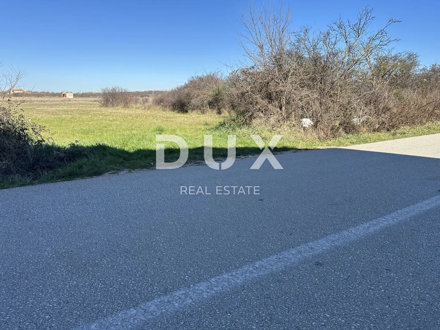 zemunik donji - građevinsko zemljište 801m²! - slika 2