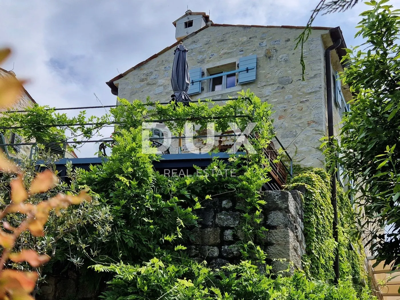 istra, buje - kamena kuća sa spektakularnim pogledom - slika 13