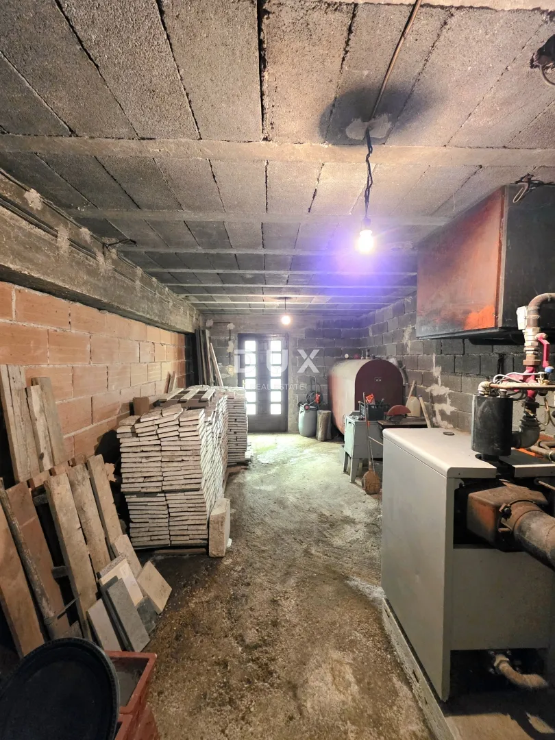 istra, pazin, obiteljska kuća, 250 m2, za obnovu - slika 44