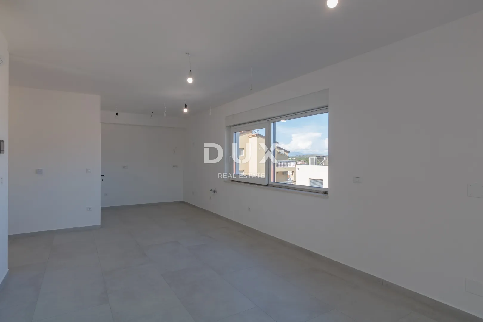 dalmacija, vodice - dvosoban stan, panoramska krovna terasa - slika 3
