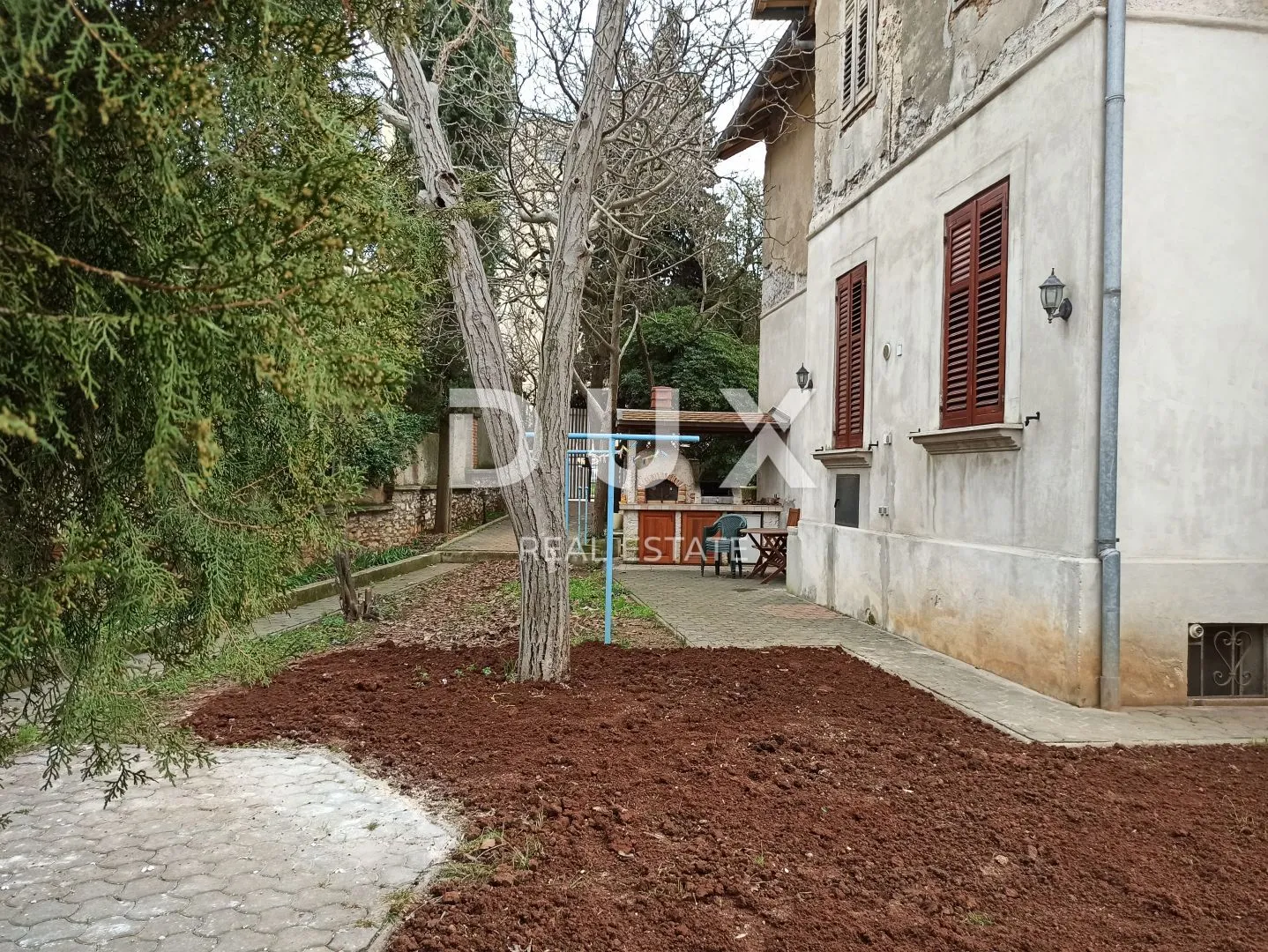 istra, pula - austrougarska vila za renovaciju u blizini mora - slika 2