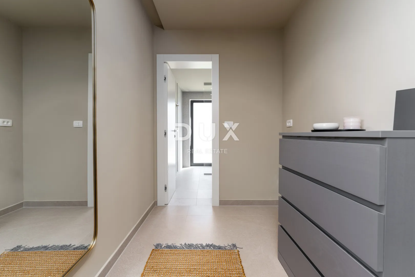 istra, poreč – ekskluzivna vila, tri stambene jedinice, luksuz uz more - slika 78