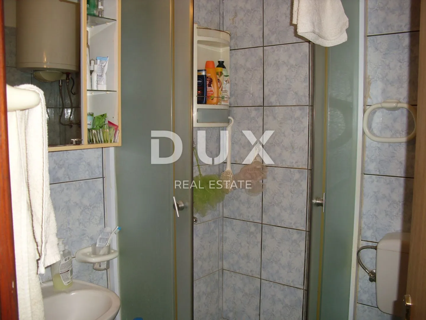 otok krk, malinska (okolica) - dva odvojena apartmana - slika 5