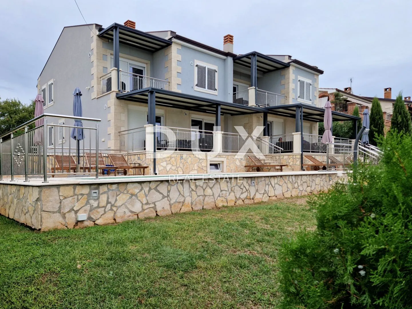 ISTRA, POREČ - Prostrana kuća s bazenom i panoramskim pogledom