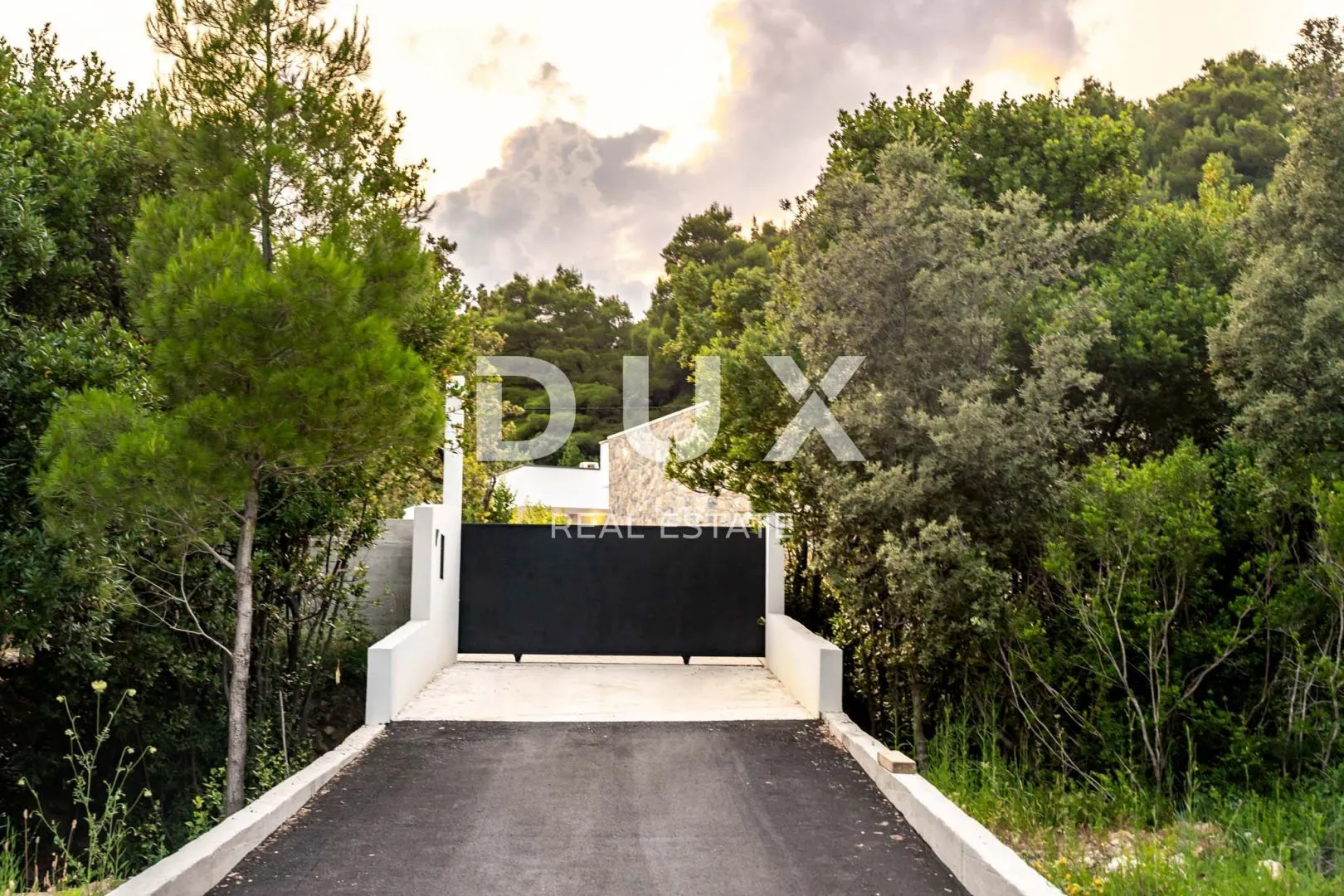 otok rab, palit - moderna vila s bazenom okružena prirodom - slika 3