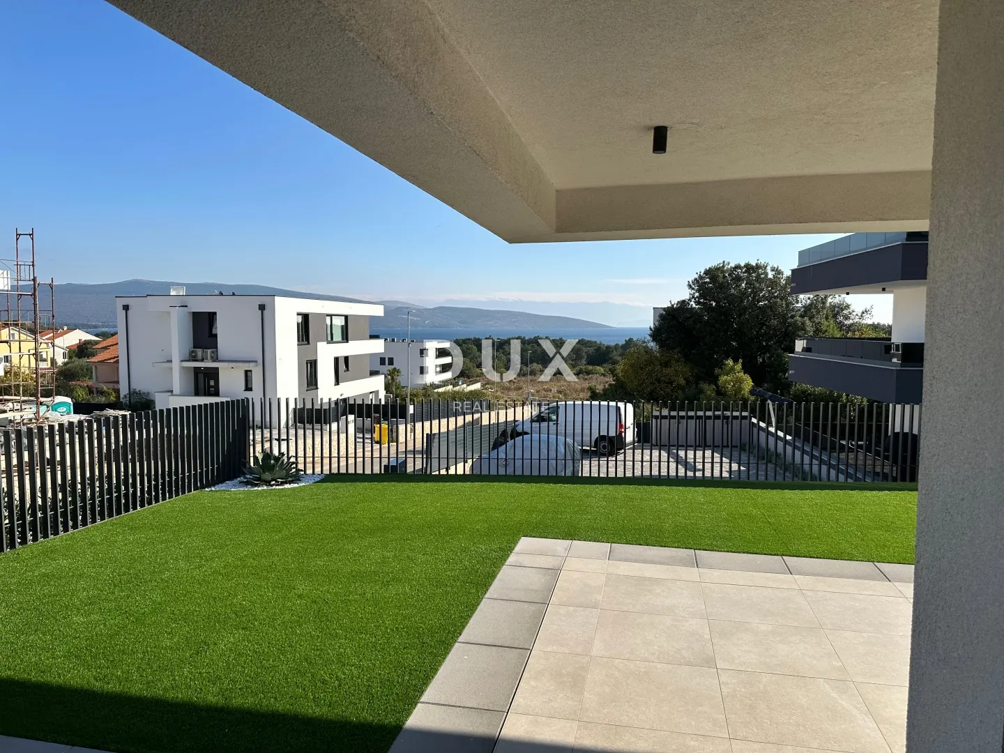 grad krk, centar - dvoetažni penthouse s bazenom i panoramskim pogledom - slika 7