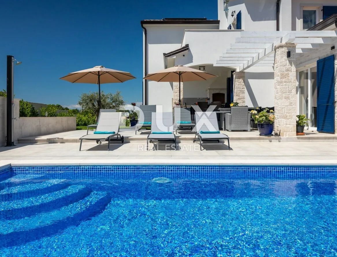 istra, poreč - vila na poželjnoj lokaciji - slika 32