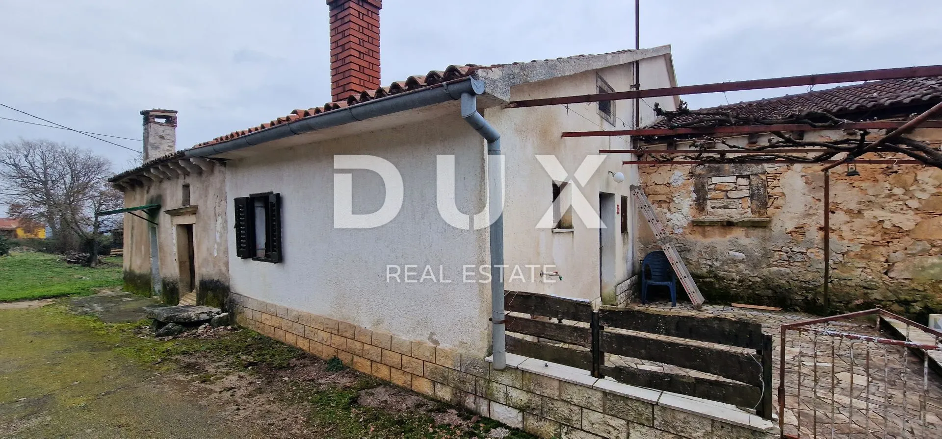 istra, motovun, okolica - dvije kuće za adaptaciju s dvorištem - slika 16