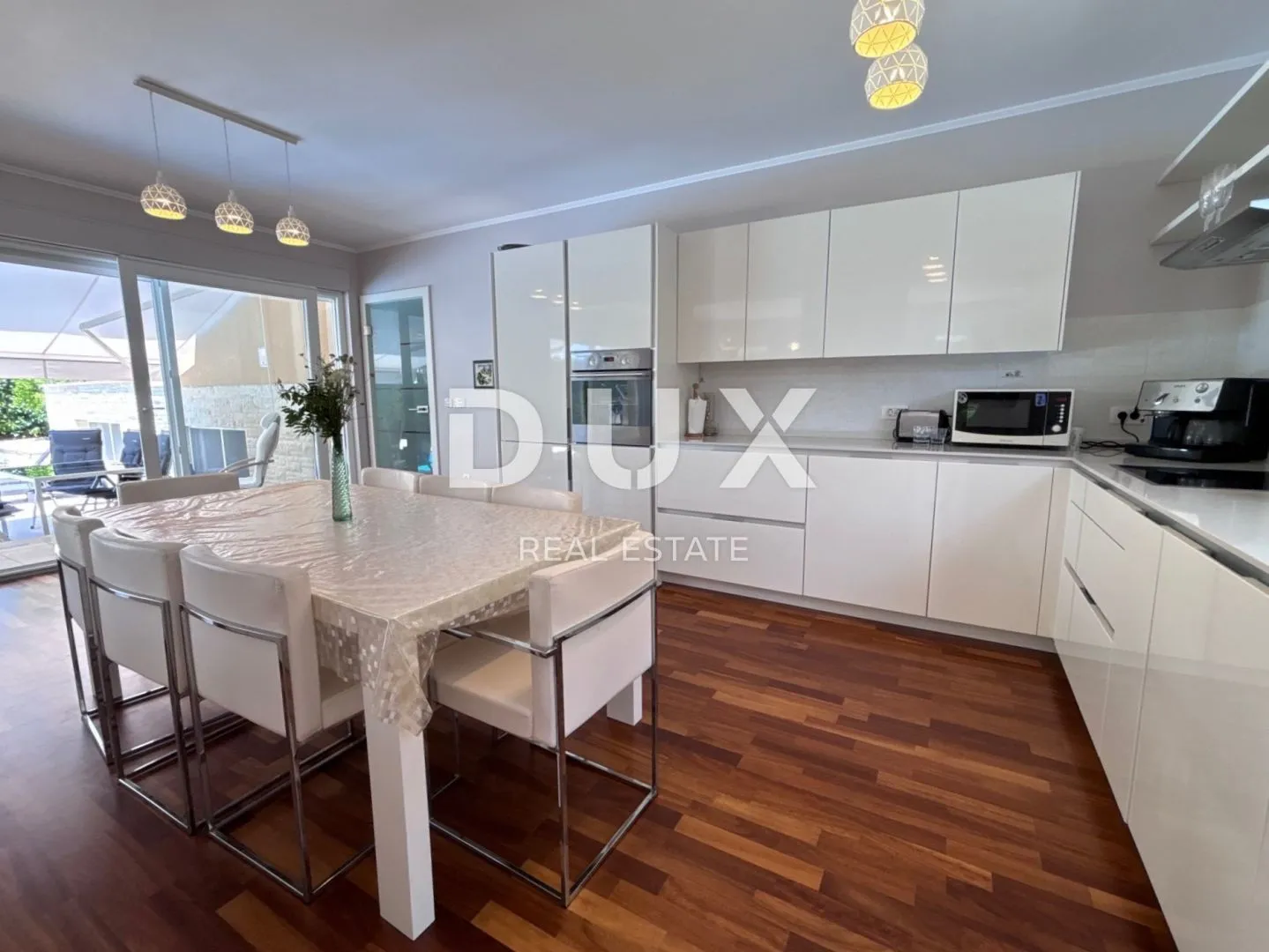 zadar, kožino - predivna vila s bazenom 100 m od mora - slika 18