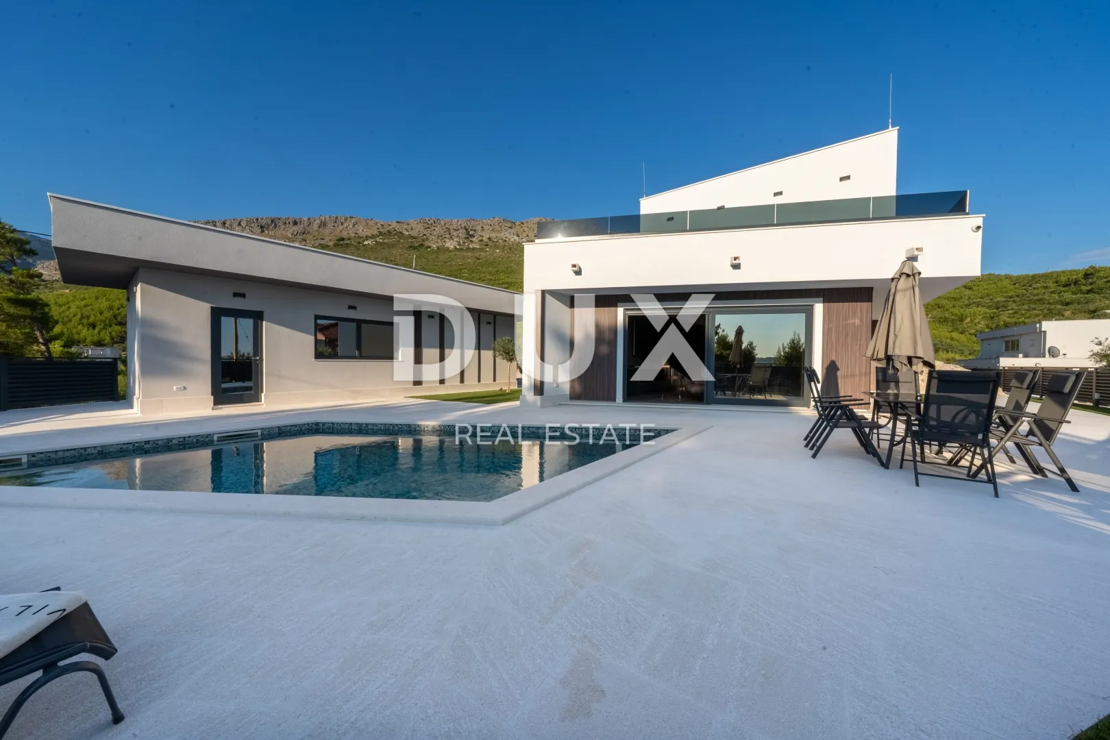 split, podstrana - luksuzna vila s prekrasnim pogledom - slika 37
