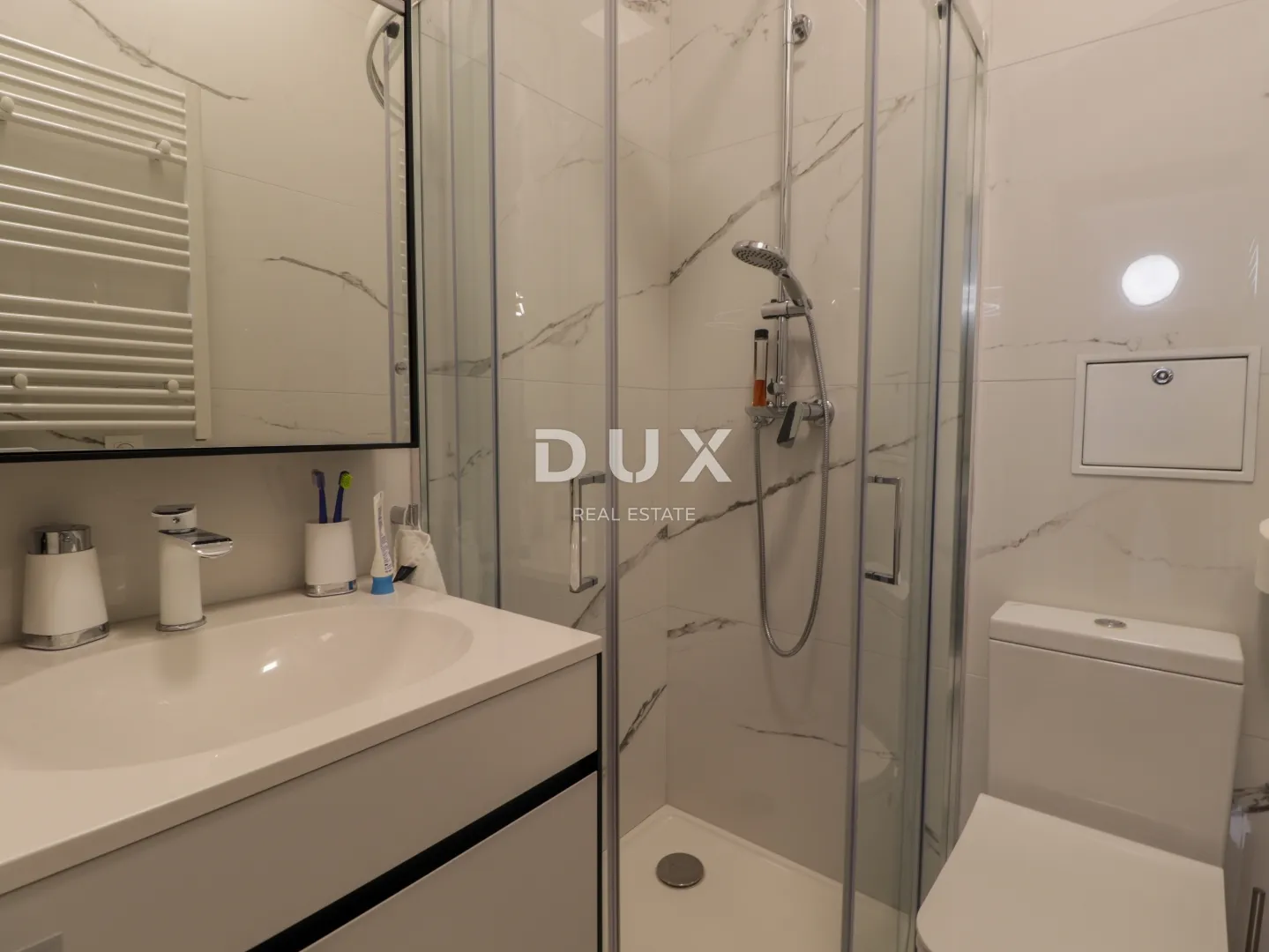 opatija, centar - studio apartman u povijesnoj vili drugi red do mora, uređen! - slika 9