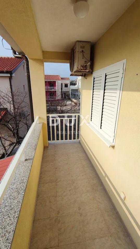 otok krk, baška - dvojna kuća sa dva apartmana - slika 8