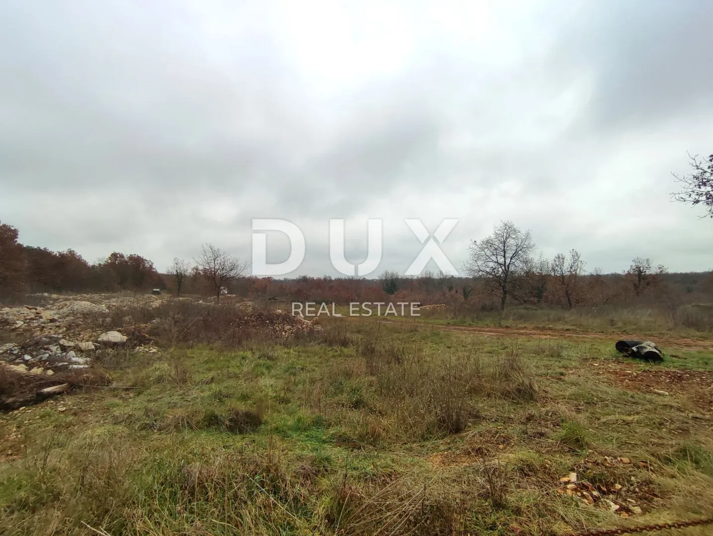 ISTRA, VODNJAN - Građevinsko zemljište s izdanom građevinskom dozvolom