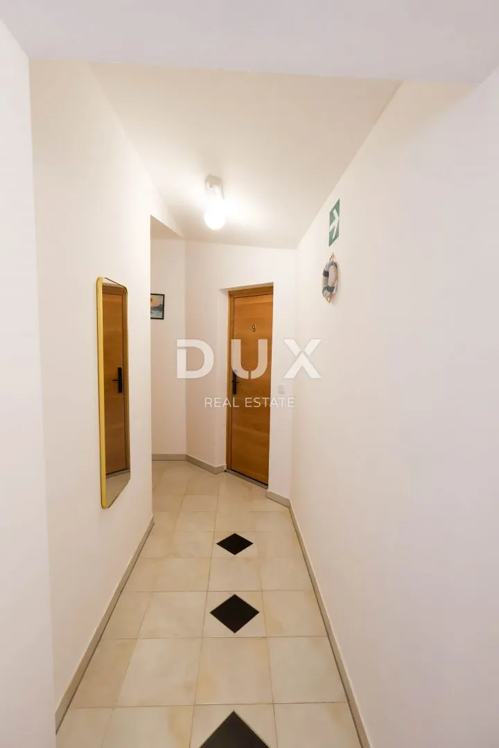 otok pag, pag - apartmanska kuća s restoranom u centru do mora - slika 22