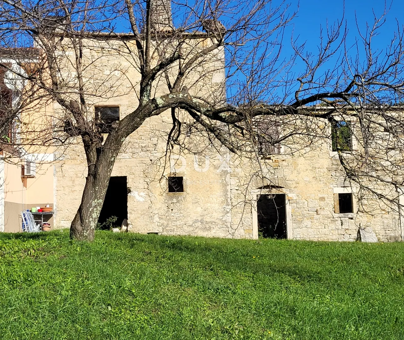 istra, grožnjan - kamena starina na odličnoj loakciji - slika 1