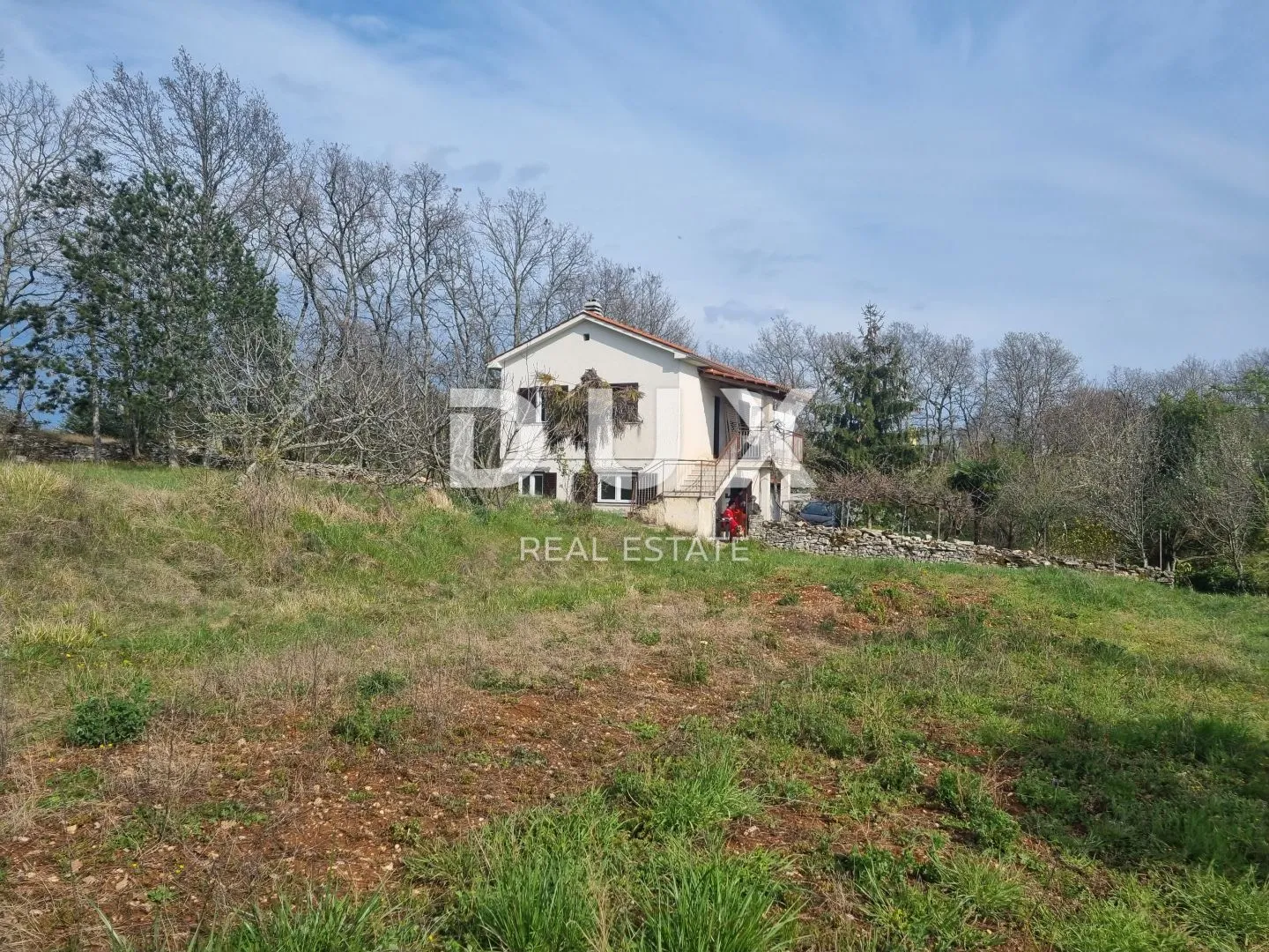 ISTRA, TINJAN - kuća sa prostranom okućnicom! - Jakovici, Tinjan