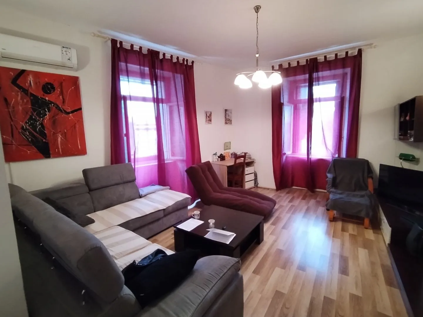 istra, pula - prostrani stan u centru grada! - slika 2