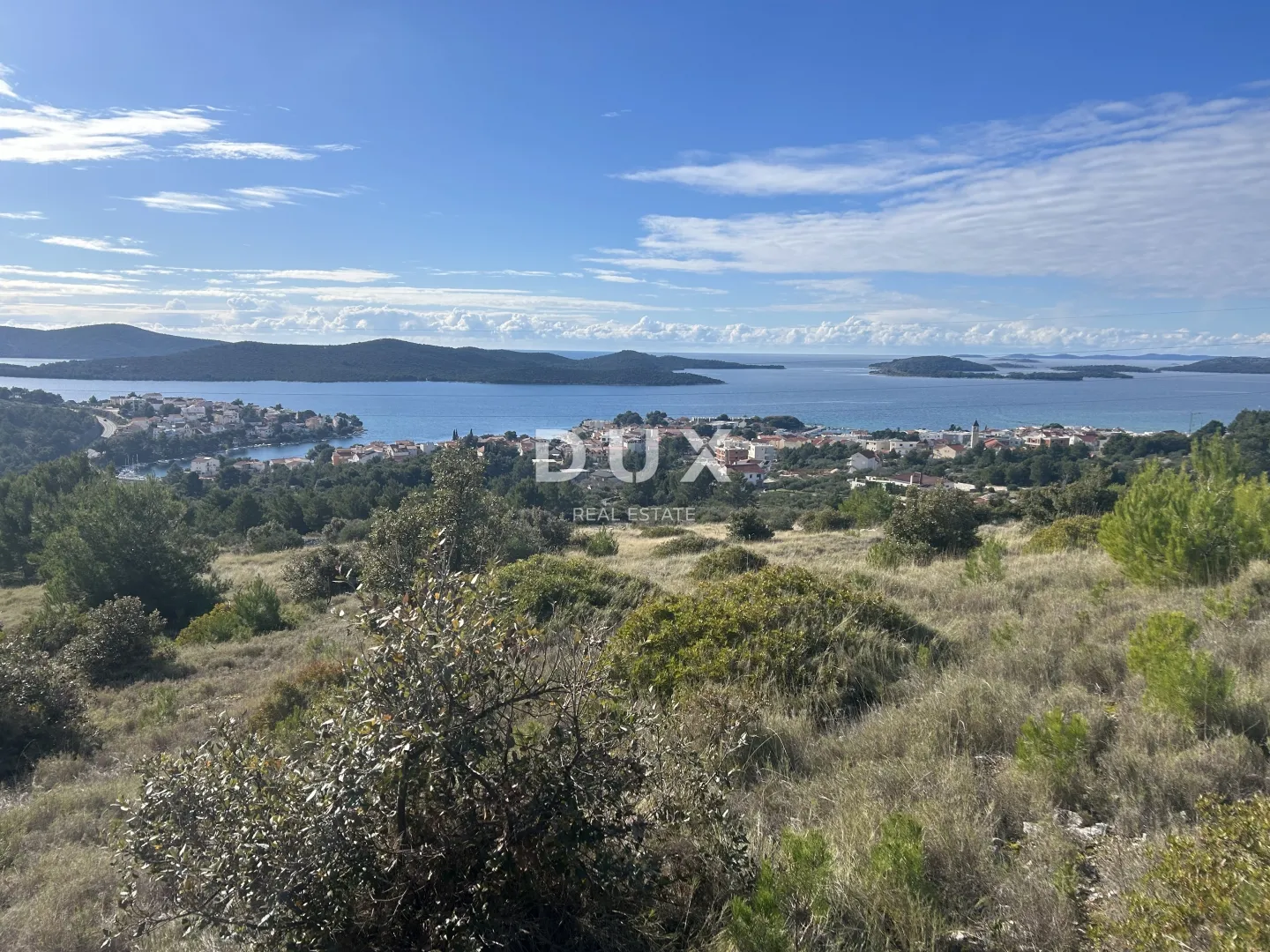 šibenik, žaborić – zemljište s top pogledom za vile s bazenima - slika 4