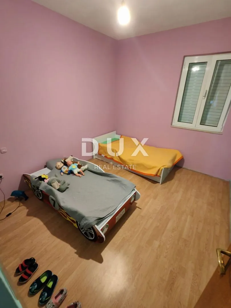 zadar, vrsi - kuća s velikim stanom, tri apartmana i prostranim dvorištem s maslinama! - slika 18