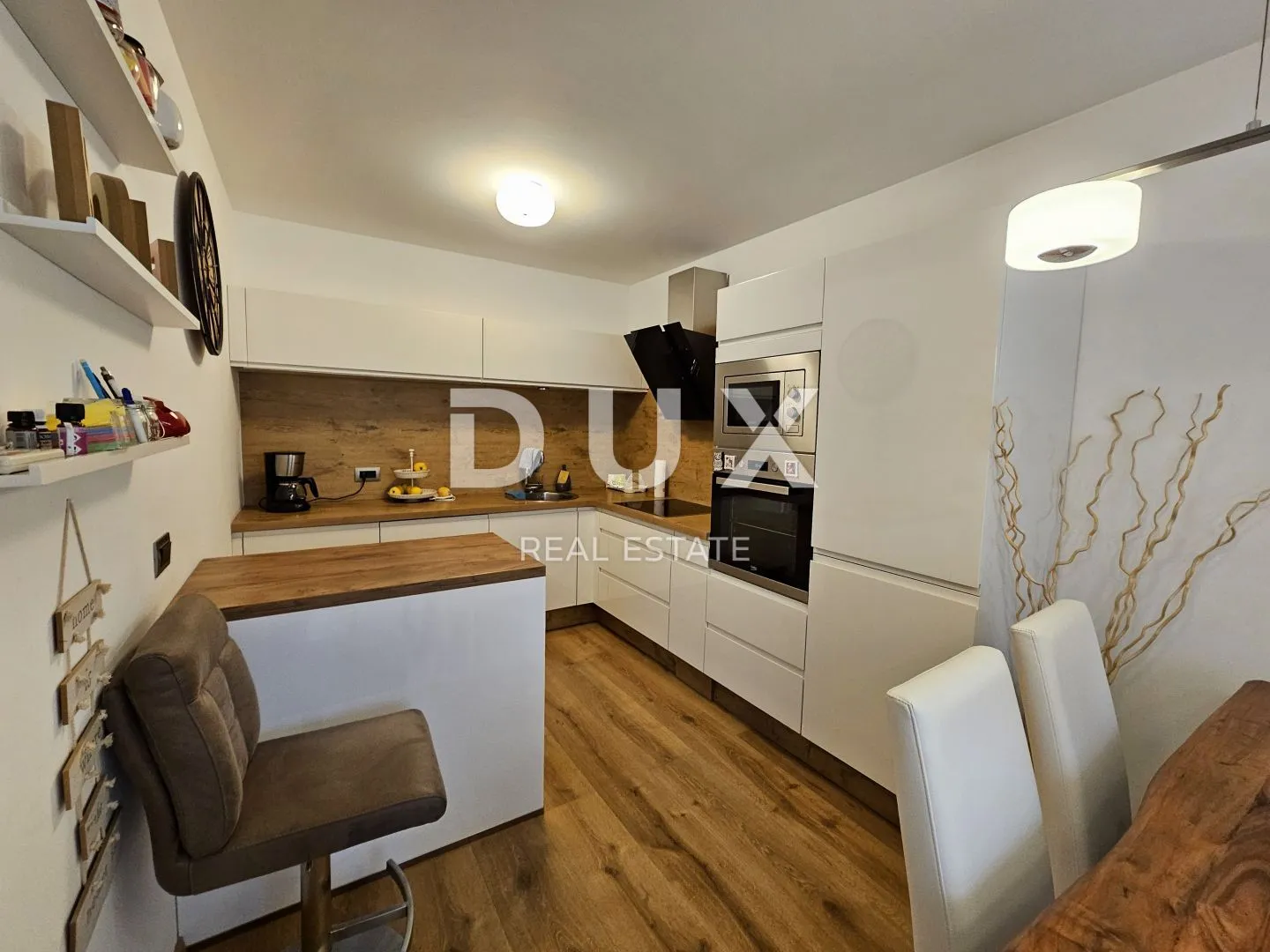 istra, pula - kvalitetna obiteljska apartmanska kuća na atraktivnoj lokaciji - slika 22