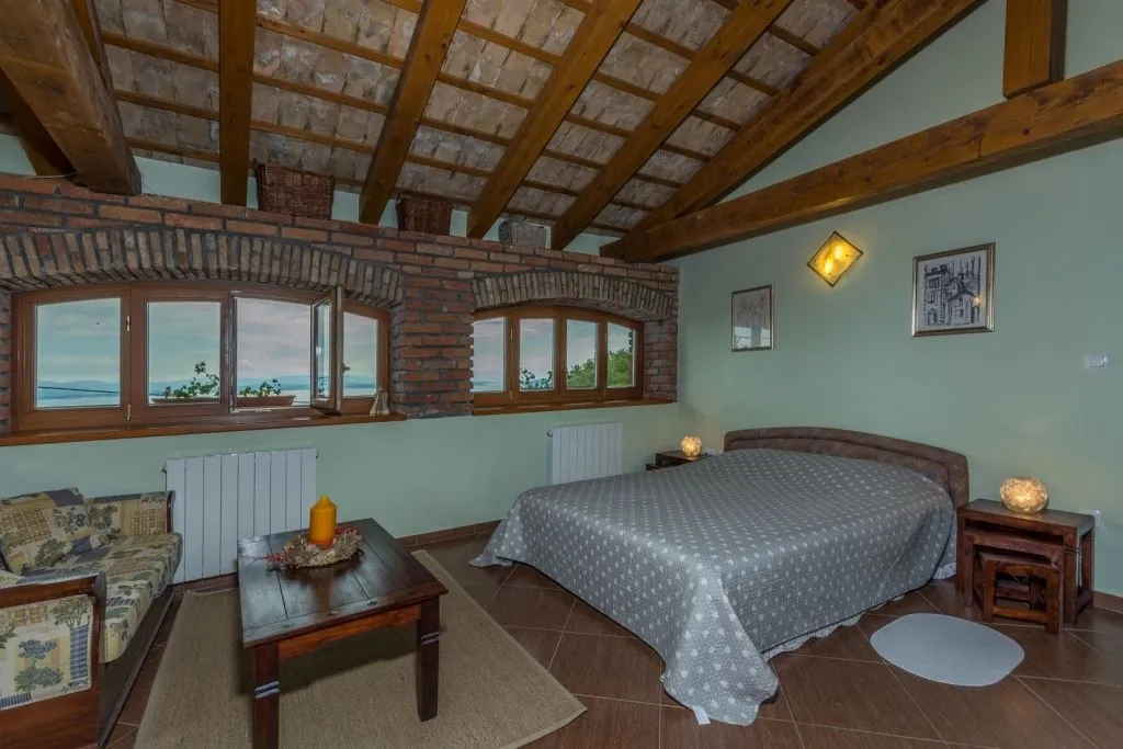 opatija, poljane - dvije kuće, 223m2 i okućnica s bazenom - slika 10