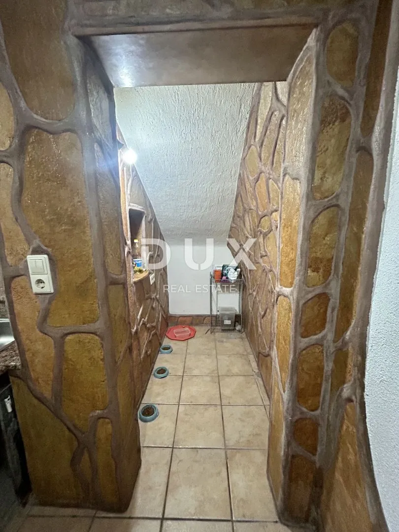 zadar, debeljak - prostrana kuća s pomoćnim objektom/apartmanom - slika 6