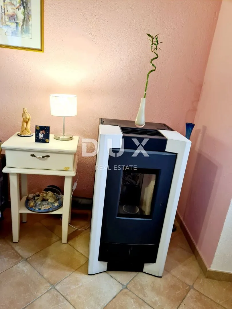 krk, omišalj centar - novo adaptirana kuća u starom gradu + dvorište!!! prilika!!! - slika 10