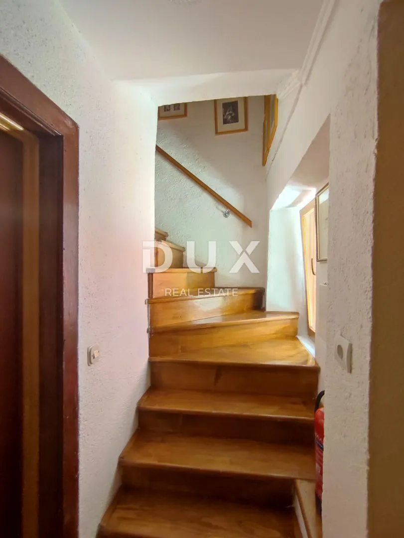 istra, rovinj - renovirana starina u samom centru grada - slika 9